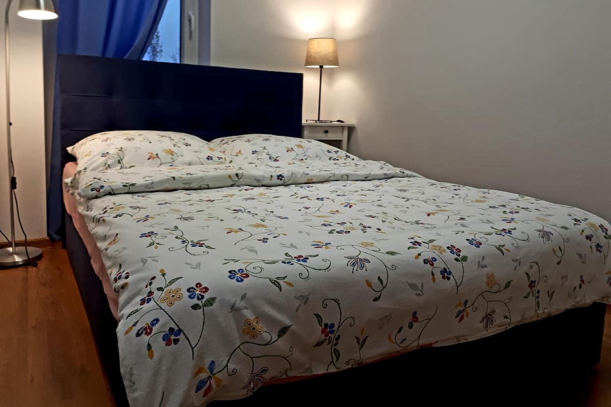 Departamento Confort, 1 cama Queen size y sofá cama, vista al valle | 1 habitación, decoración personalizada y muebles diferentes