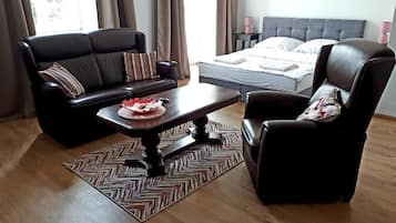 Comfort Double Room | 1 bedroom, individually decorated, individually furnished