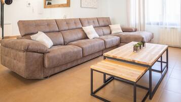 Een smart-tv en een open haard