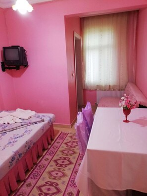 Free WiFi, bed sheets