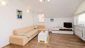 Deluxe Apartment, 1 King Bed, Sea View | Living area - Apartments Bozica (Dubrovnik)