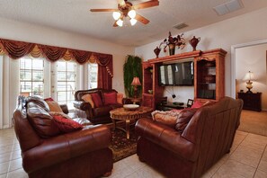 House, 6 Bedrooms | Living area - Acadia Estates 8010 (Kissimmee)