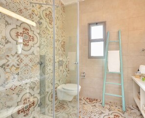 Bathroom - derech hayaar rosh pina (Rosh Pinna)