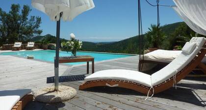 Recent luxury villa in charming village near Porto-Vecchio