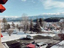 独特树屋 | 特色装修、特色家居、办公桌、笔记本电脑工作区