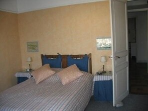 5 camere