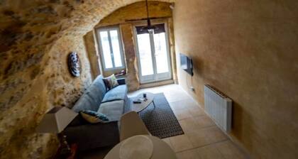 "The timeless": The Lodge near the Cèze.