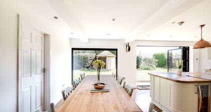 Luxury New Forest 5 Bed Sleeps 12