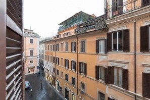 View from room - Villa Luciano - Luxury Design Apartments (Rome)