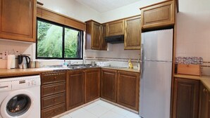 Villa | Private kitchen | Coffee/tea maker, fridge, microwave, stovetop - Protaras Green Bay Villa (Paralimni)