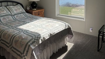 4 bedrooms, WiFi, bed sheets