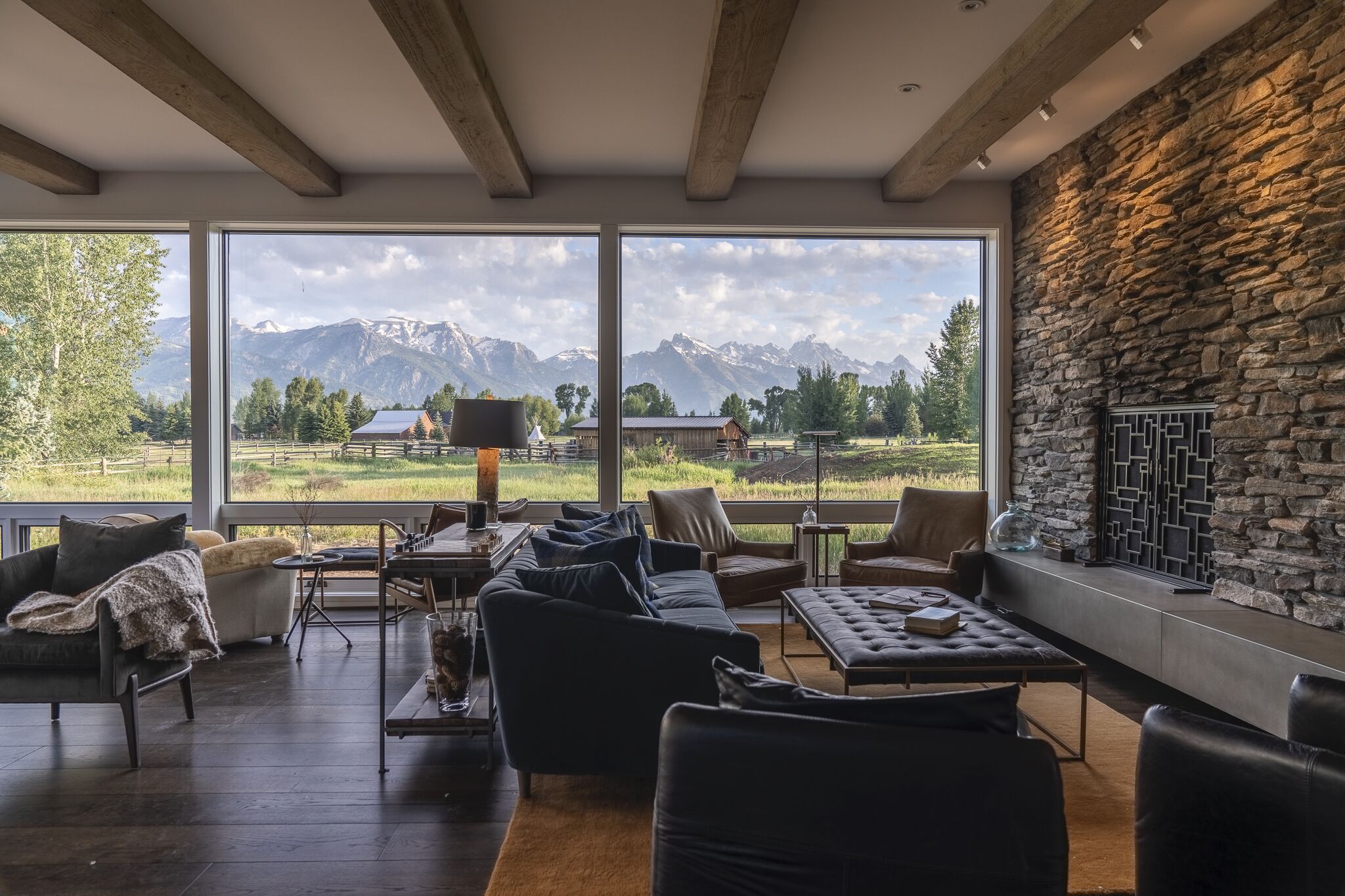 Newly Remodeled - Mountain Modern - Big Teton Views on 3 acres