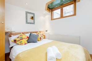 Family Apartment, Multiple Beds | Extra beds - Earls court suite (London)