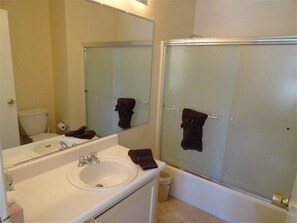 Towels, soap, shampoo, toilet paper