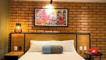 Habitación Deluxe | 1 habitación, caja de seguridad en la habitación y escritorio