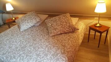 1 camera, accesso a Internet, lenzuola