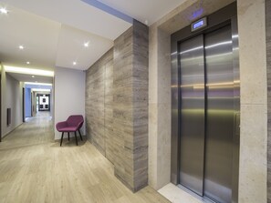 Lobby - Hotel Monarca (Mexico City)