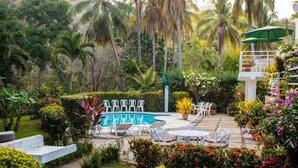 Outdoor pool - Beautiful Tropical Home with Private Beach (Teotepeque)