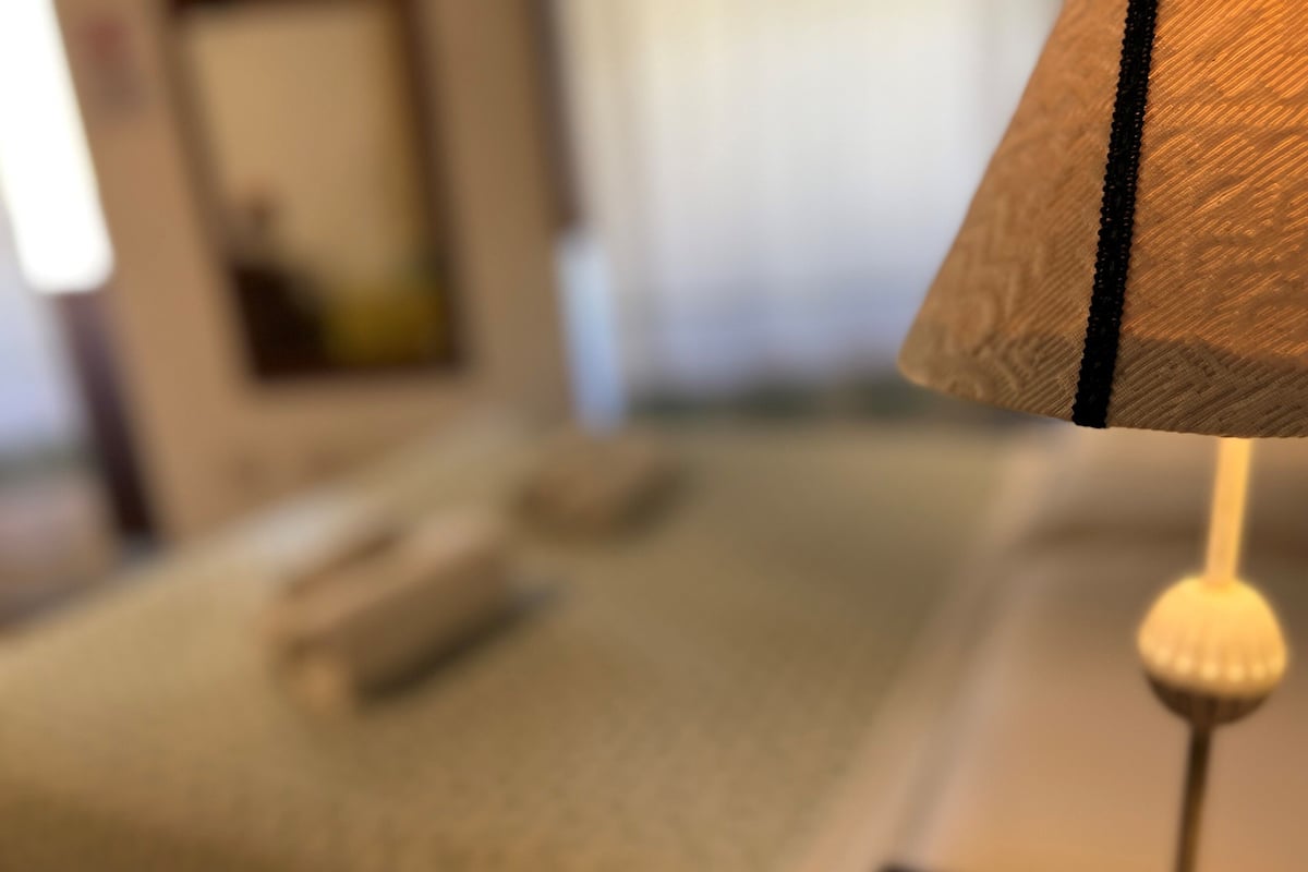 Desk, soundproofing, free WiFi, bed sheets