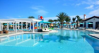 Windsor at Westside Exec Villas- 1724lima