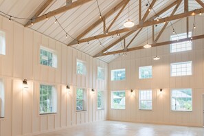 Interior - River's Edge on 30 Acres with Kayaks/Pool/Farm/River/Trails/Pets, near Beach (Union Pier)