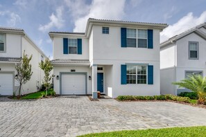 House, 6 Bedrooms | Exterior