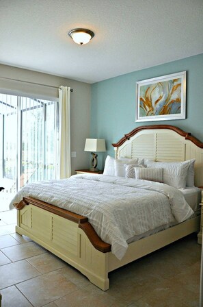 Room - Solterra Home-luke-5356 (Davenport)