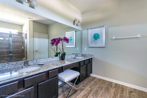 Bathroom - Solterra Exec Villas- 6033bod (Davenport)
