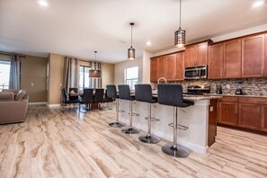 Casa, 6 habitaciones | Servicio a la habitación