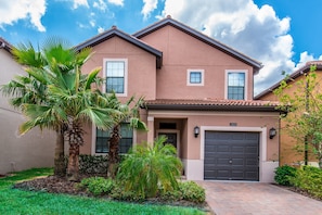 Front of property - Solterra Exec Villas- 5424sc (Davenport)