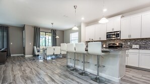House, 6 Bedrooms | In-room dining - Solterra Exec Villas- 5425sc (Davenport)