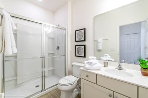 House, Multiple Beds | Bathroom - Solterra Exec Villas- 6164bod (Davenport)