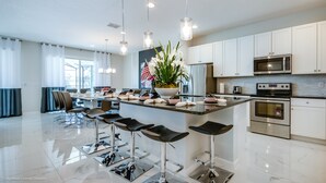 Maison, plusieurs lits | Cuisine privée