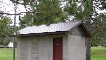 Basic Cabin, 2 Double Beds, Lake View | Bathroom | Shower, towels