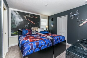 House, 6 Bedrooms