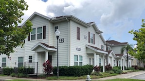 Townhome, 4 Bedrooms | Front of property