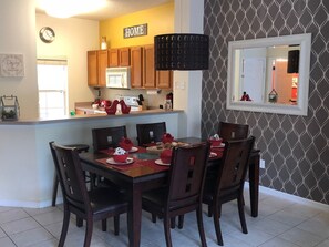 Townhome, 3 Bedrooms | In-room dining