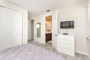 House, Multiple Beds