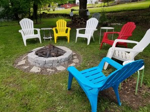 Property grounds - Cozy starting off point in the heart of the Finger Lakes (Watkins Glen)