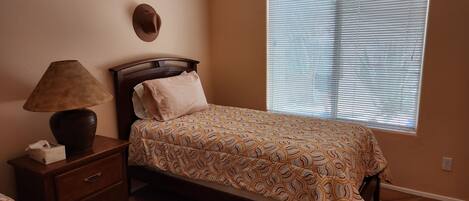 2nd bedroom with 2 twin beds.