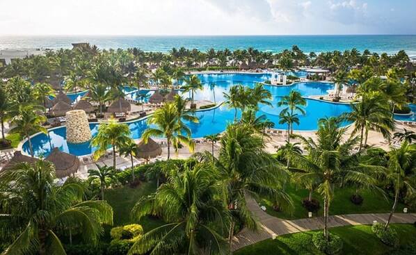 屋外プール、温水プール