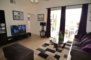 Villa, 4 Bedrooms | Living area | LED TV - Esprit 408 (Davenport)