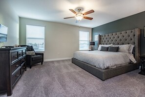 House, 6 Bedrooms