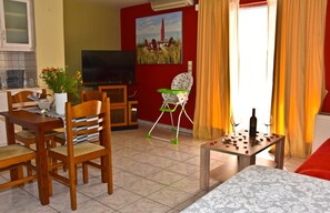 1 makuuhuone, silitysrauta/-lauta, ilmainen Wi-Fi, vuodevaatteet