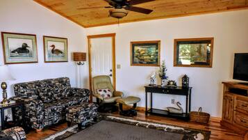 House, Multiple Beds, Kitchen | Living area