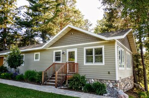 Front of property - Water's Edge (Woodruff)