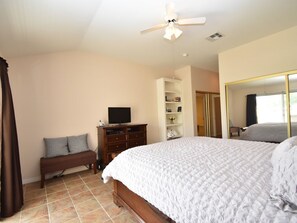 2 Schlafzimmer, Bügeleisen/Bügelbrett, Reisekinderbett, WLAN