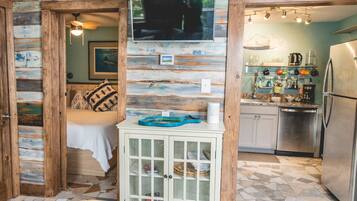 1 chambre, lit parapluie, Wi-Fi gratuit, draps fournis