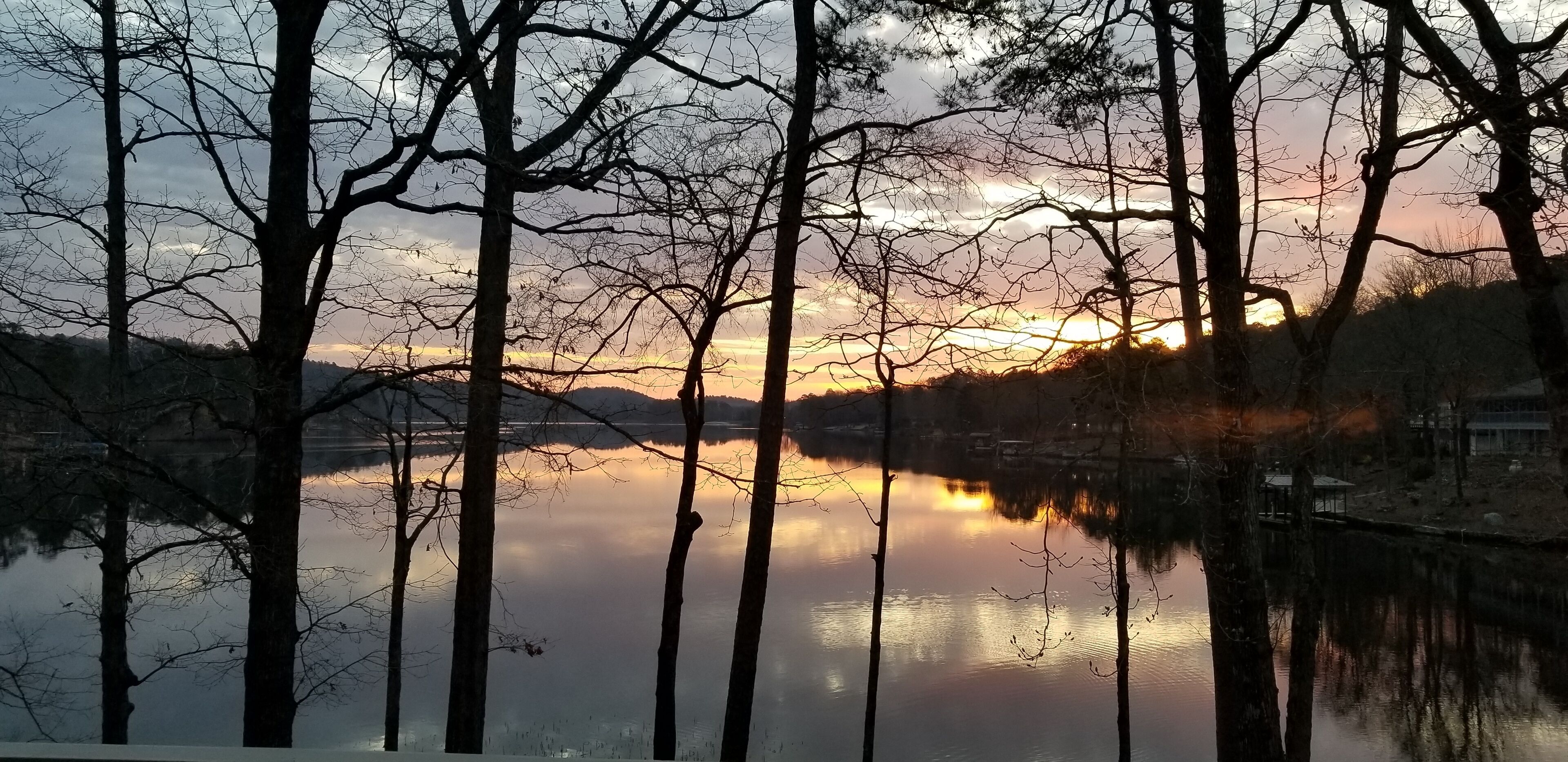 Serene lakeside town home with incredible lake views in Hot Springs Village