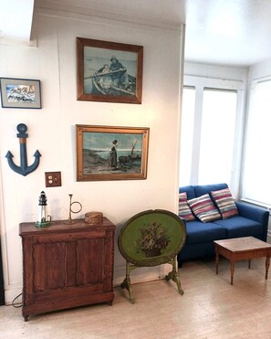 Interior - Santa Cruz Cottage w/Ocean View-close to Boardwalk (Santa Cruz)